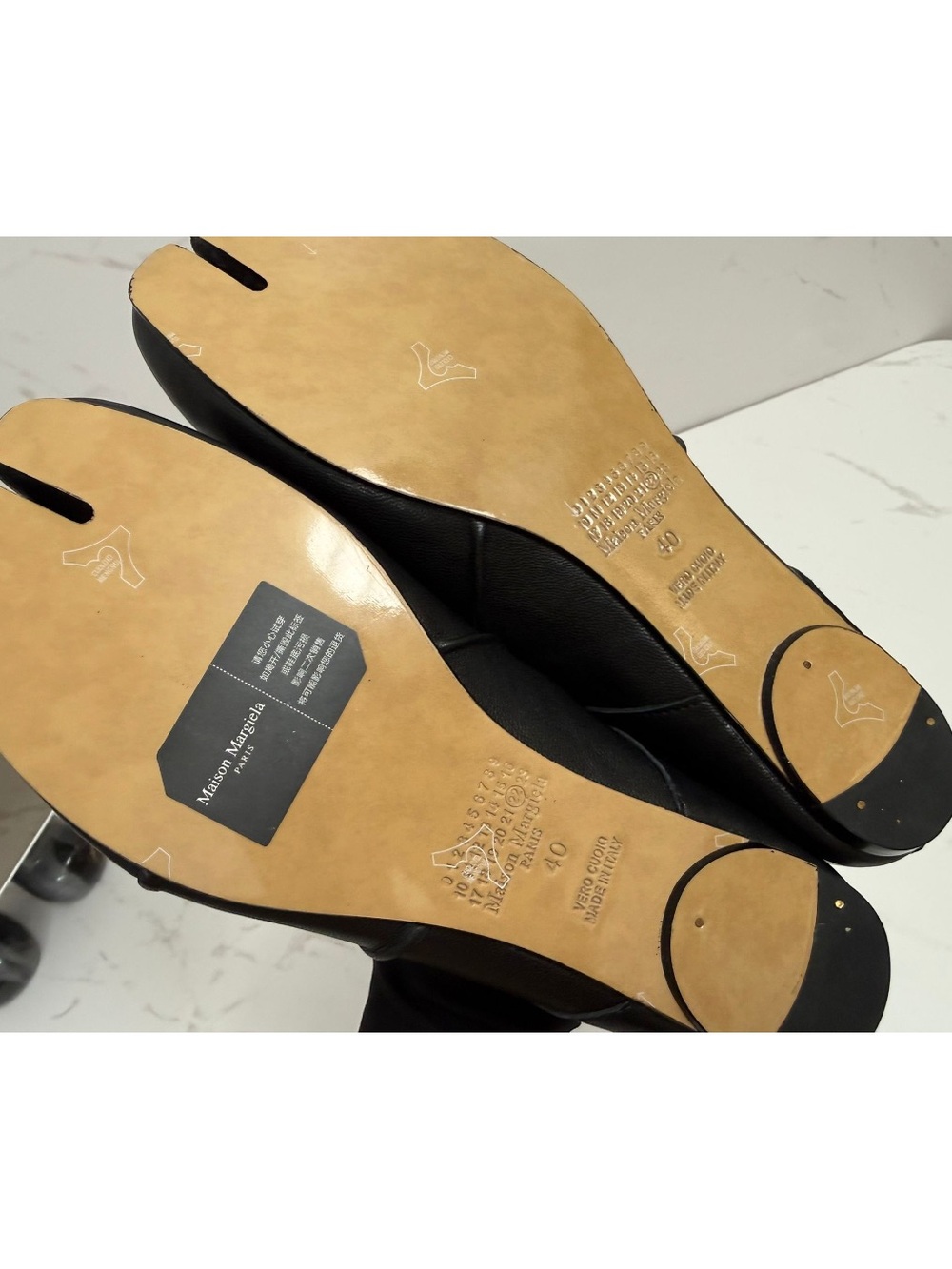 Black Tabi Split-Toe Ballet Flats - Picture 8 of 12